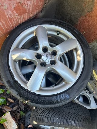 LIQUIDACIÓN 4 LLANTAS CON NEUMÁTICOS. 225/45R17 94