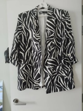 Chaqueta Zara Animal Print