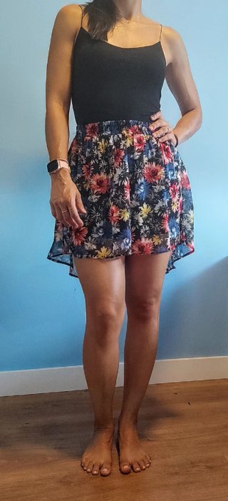 Falda corta con estampado floral