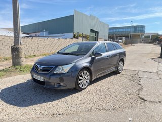 Toyota Avensis 2011