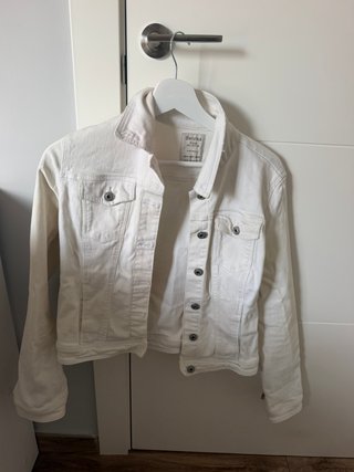Chaqueta Tejana Blanca Bershka