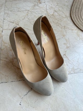 Zapatos con tacón