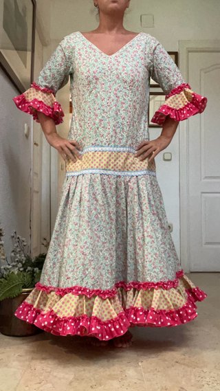 Traje de flamenca canastero flores y lunares