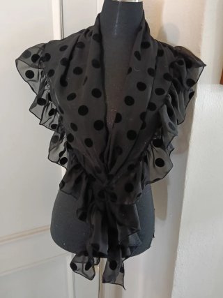 Mantoncillo de flamenca negro con lunares