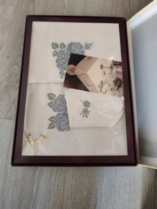 Mantelería La Bruja