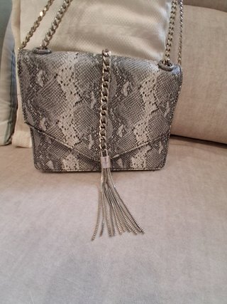 Bolso de fiesta con estampado de serpiente