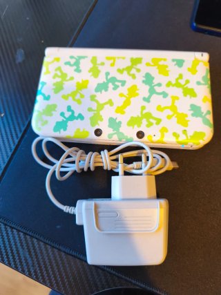 Nintendo 3DS XL Edición Luigi 30 Aniversario