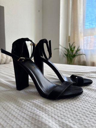 Sandalias de tacón negras