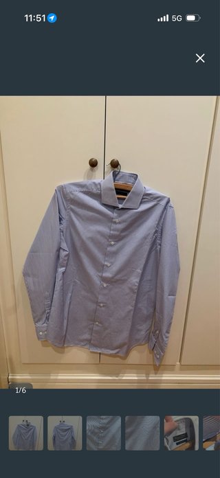 Camisa de traje con rayas azules
