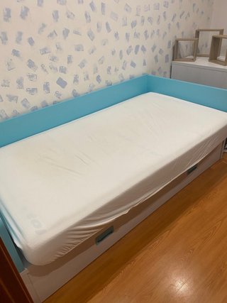 Cama Nido Azul y Blanca