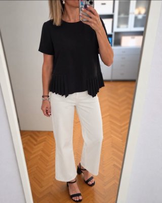 Blusa Negra ZARA con Tablas Talla M