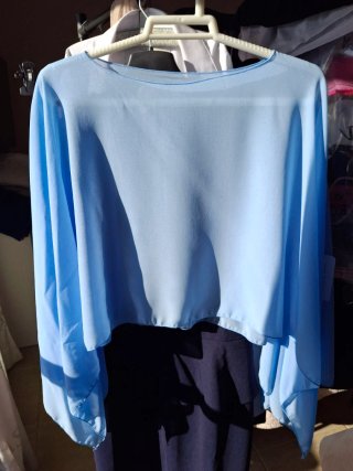 Capa de gasa azul