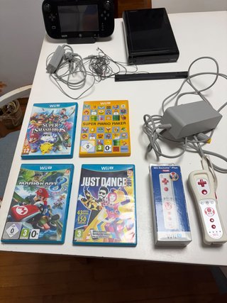 Consola Nintendo Wii U con Juegos y Accesorios