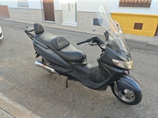 Suzuki Burgman 400