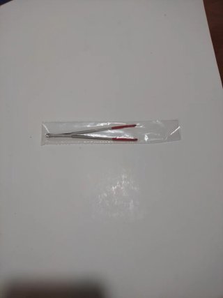 Pinzas metálicas con puntas recubiertas