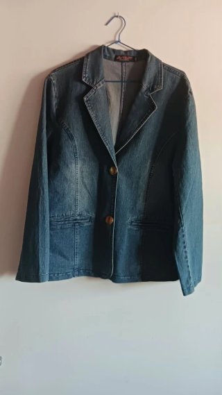 Chaqueta vaquera tipo americana