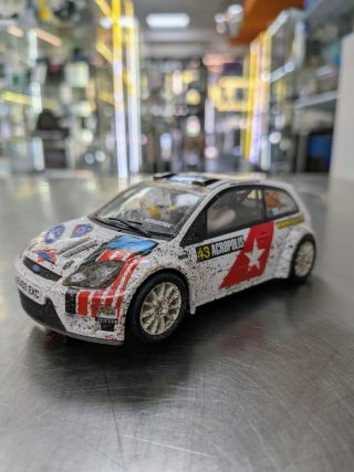 Coche Scalextric Ford Fiesta JWRC