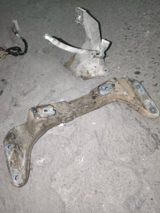 Soporte de caja de cambios y motor BMW compact e36