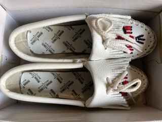 Mocasines Minnetonka de Cuero Blanco Talla 34/35