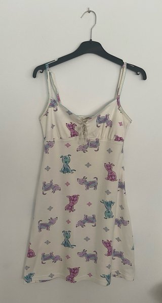 Camisón de tirantes perritos de Etam.