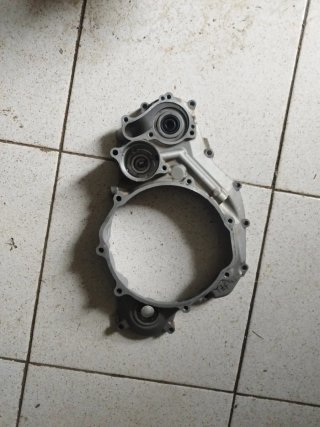 Semicárter de embrague para moto