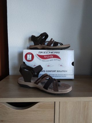 Sandalias Skechers Arch Fit