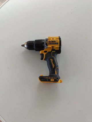 TALADRO DEWALT PERCUTOR 18V MODELO DCD100Y