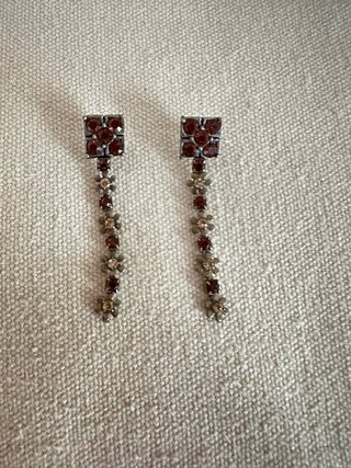 Pendientes Largos con Piedras Marrones