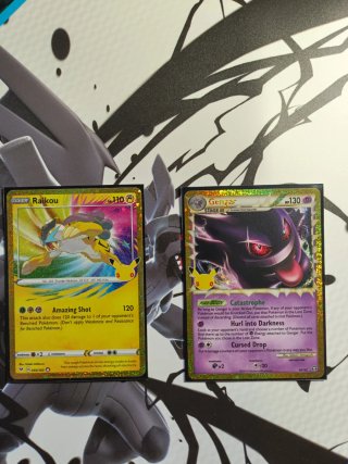 Cartas Pokémon 30 Aniversario: Raikou y Gengar