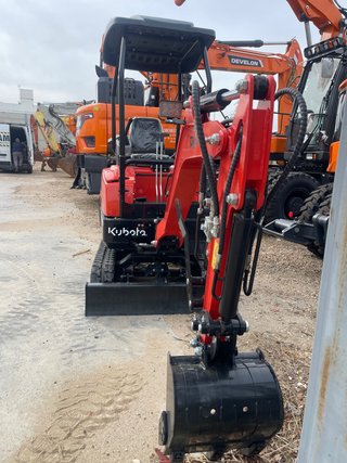 Miniexcavadora 1500kg Motor Kubota