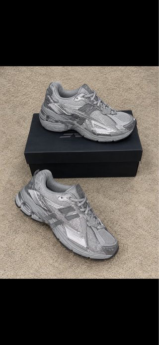 Zapatillas New Balance Plateadas