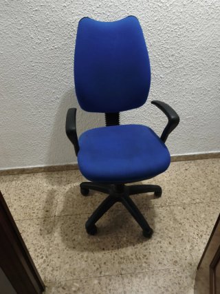 Silla de escritorio giratoria azul