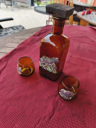 Set di Bottiglia e 2 Bicchieri in Cristallo Ambra