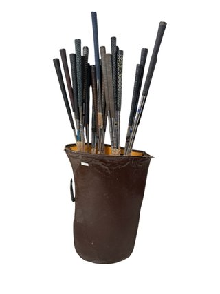 Lote de 28 Palos de Golf+ Funda de cuero