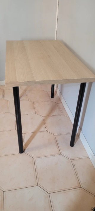 Escritorio Ikea madera y metal