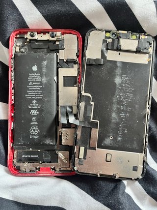 iPhone 11 Rojo para piezas