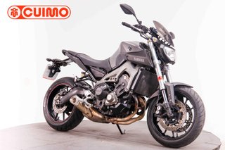 YAMAHA MT 09