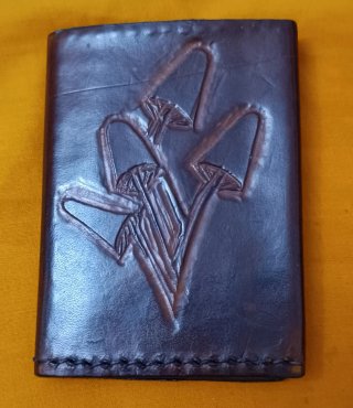 Cartera de Cuero Artesanal con Grabado