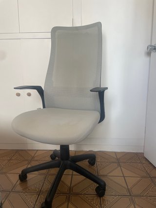 Silla de escritorio con ruedas