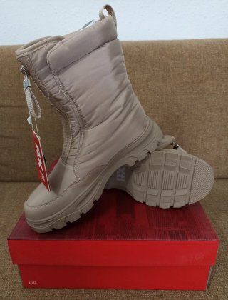 Botas de invierno Xti beige varias tallas