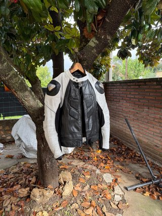 Chaqueta y Pantalón de Moto Cuero Blanco y Negro