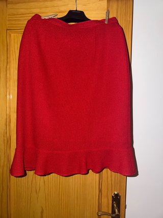 Falda de fiesta roja