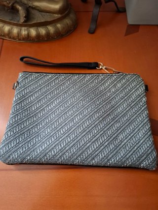 Bolso de mano gris