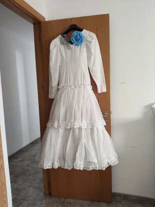 Traje de flamenca y accesorios.