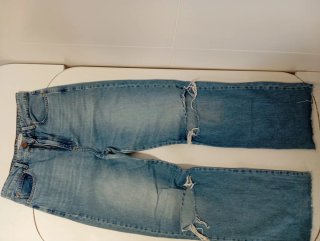 Pantalón Vaquero Ancho con Rotos