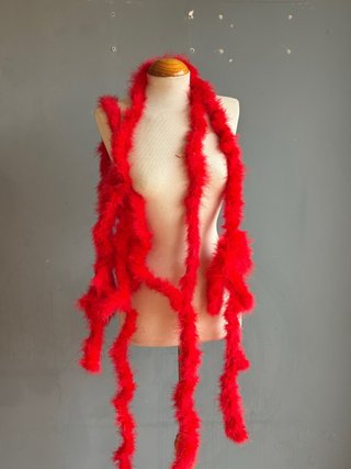 Boa de Marabú Roja para Disfraz