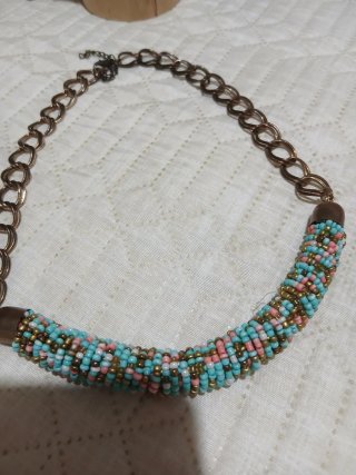 Lote de 2 collares de cuentas,muy buenos.