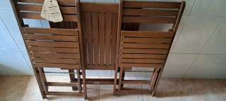 Conjunto Mesa y 2 Sillas Plegables de Madera