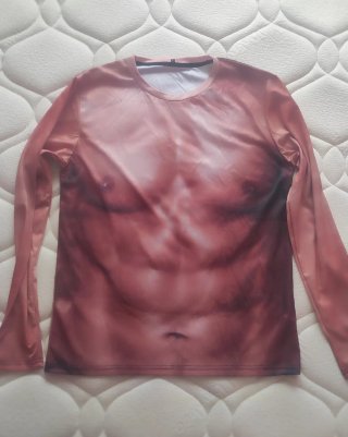 Camiseta con estampado de torso