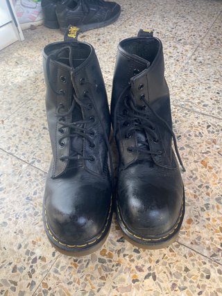Botas Dr. Martens con punta de acero